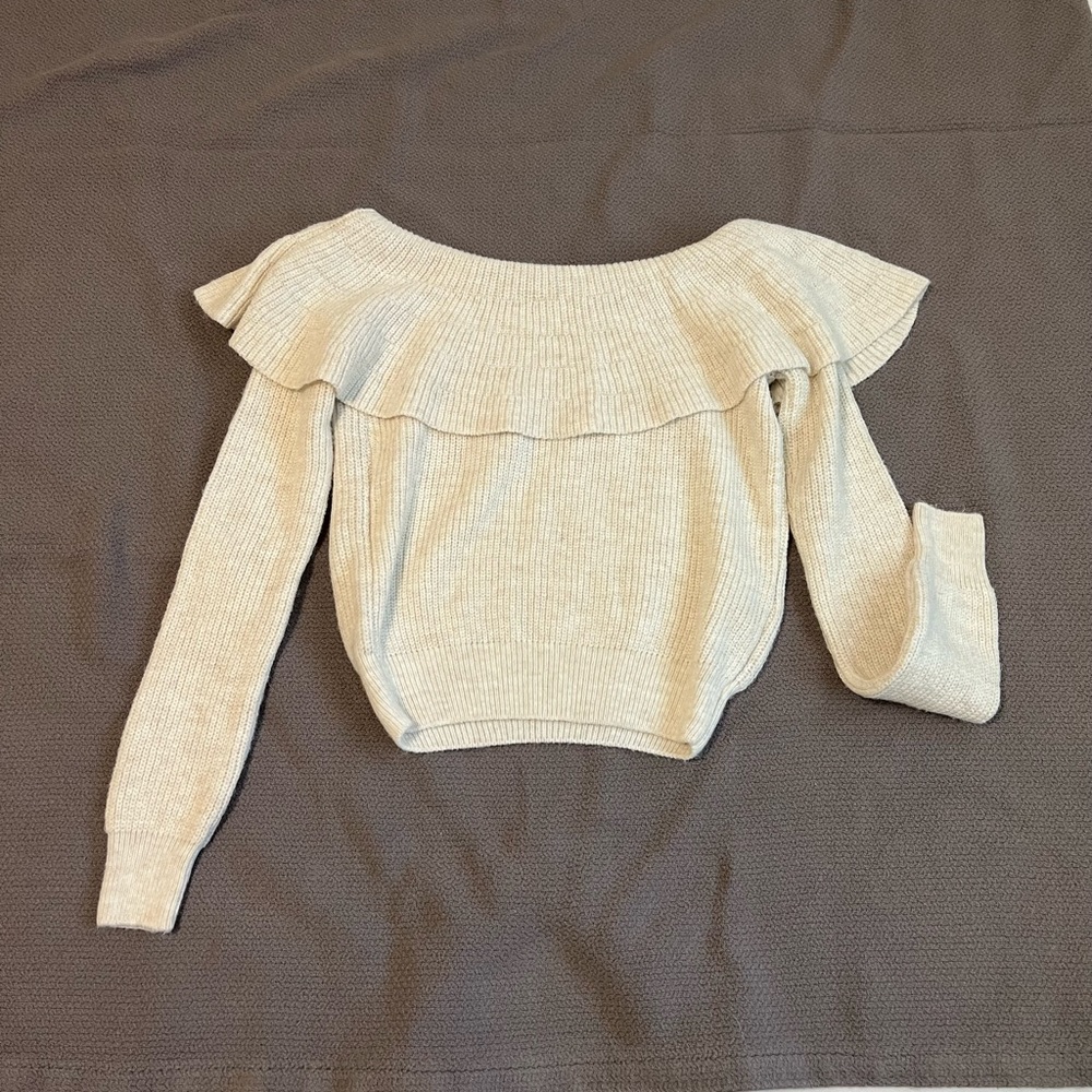 Kimchi blue off shoulder sweater xs